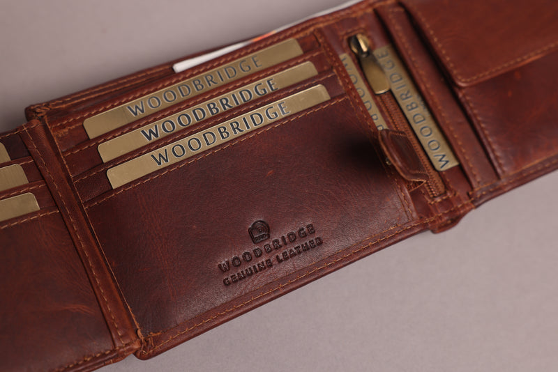 Personalised Engraved Mens Bifold Brown Leather Wallet