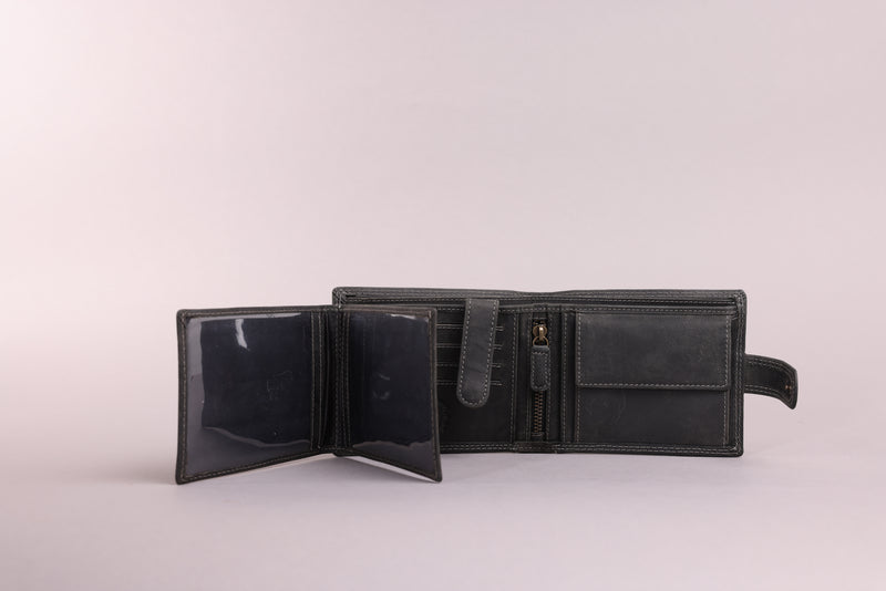 Personalised Engraved Bifold Black Hunter Leather Wallet With Coin Pocket