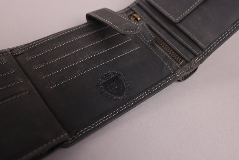 Personalised Engraved Bifold Black Hunter Leather Wallet With Coin Pocket